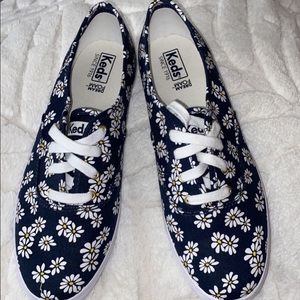 BRAND NEW Daisy Keds